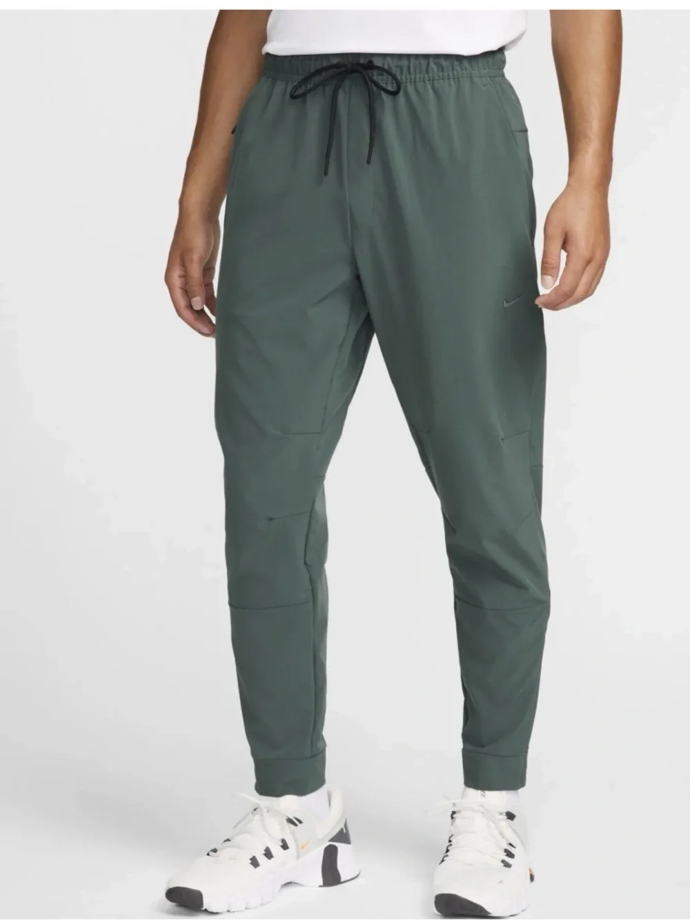 Nike Men's Green  Unlimited Drifit pants